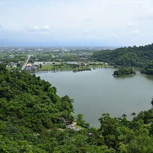 梅花湖風景區